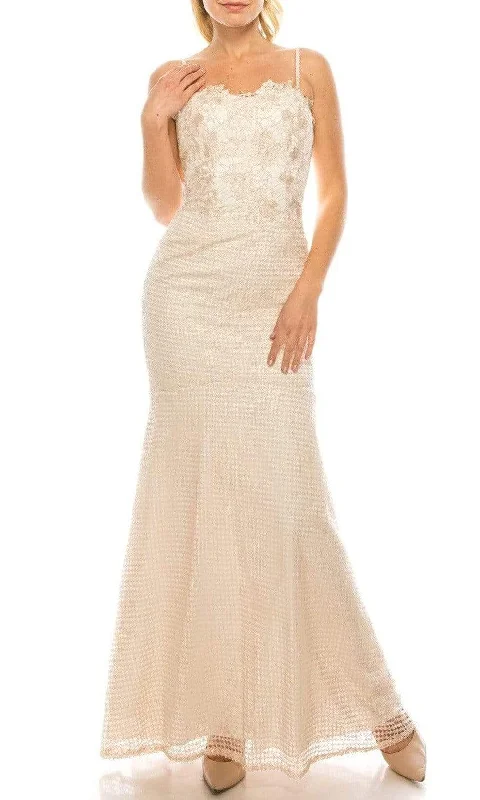 Plus size dresses with supportive linings feel great -Dress for romantic dinners-Aidan Mattox - 54468970 Lace Sweetheart Trumpet Dress