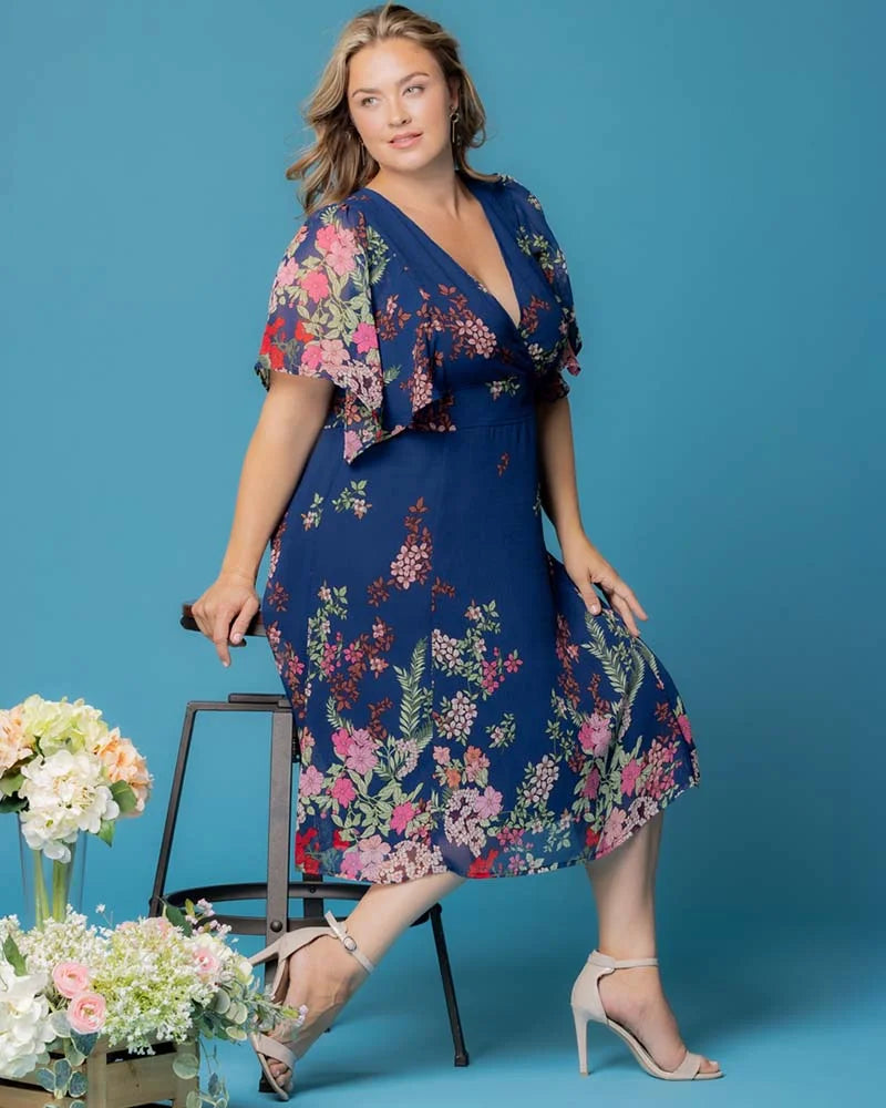 Plus size dresses with sleek fits elongate frames -Dress for brunch-Breezy Border Print Cocktail Dress